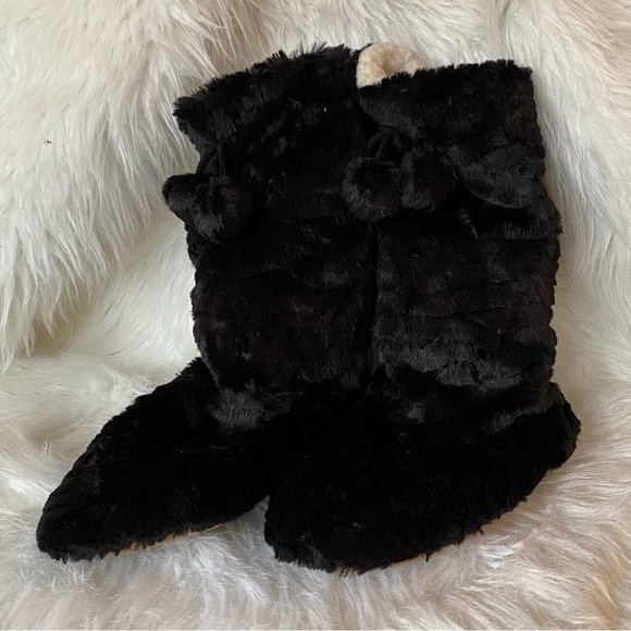 Slippers faux Fur‎ Women’s Size 7-8 Black Slippers Ankle - Picture 1 of 6